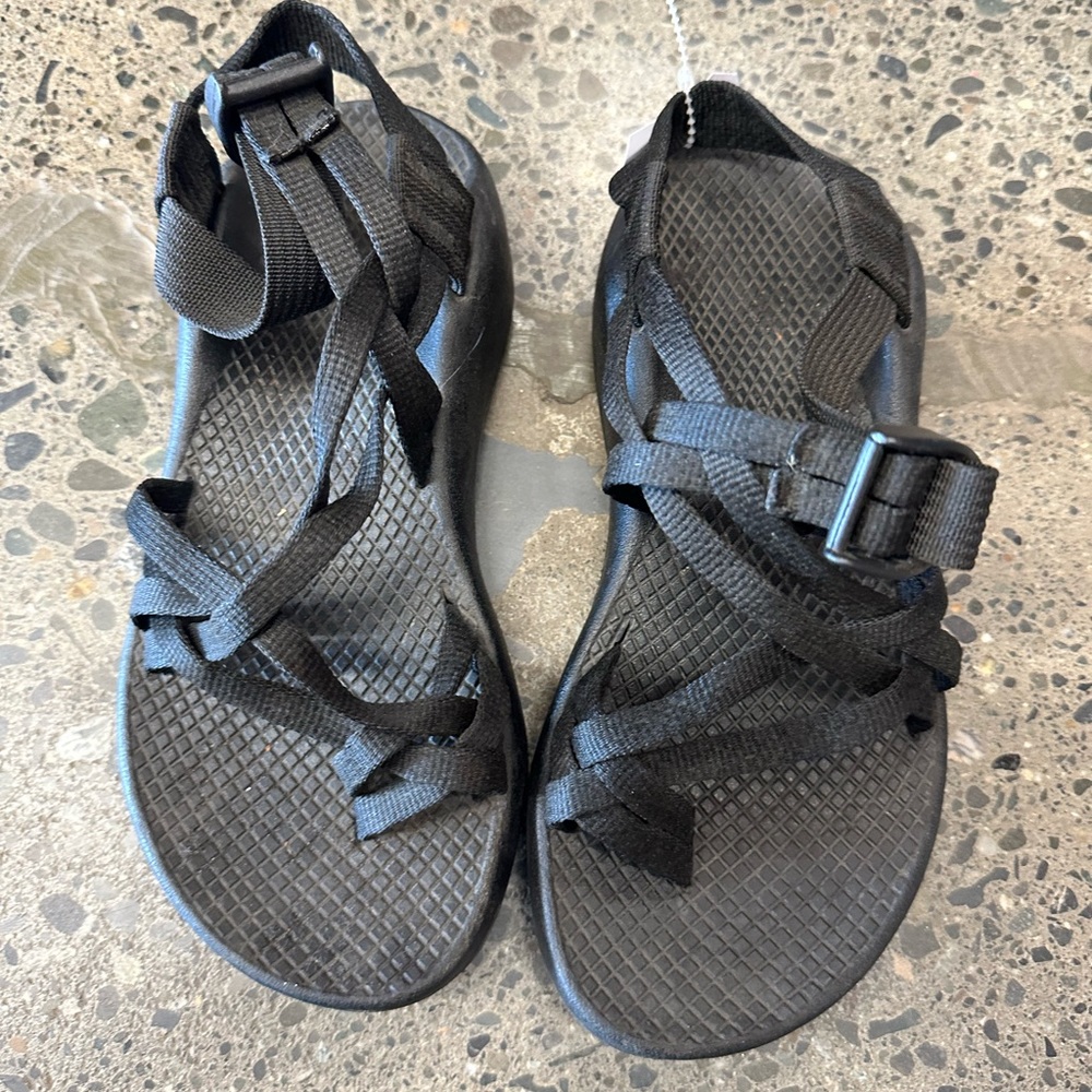 Black chacos
